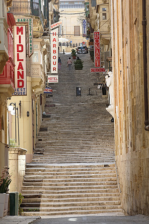 Maltese steps