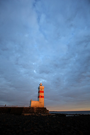 Gardur Lighthouse at dusk